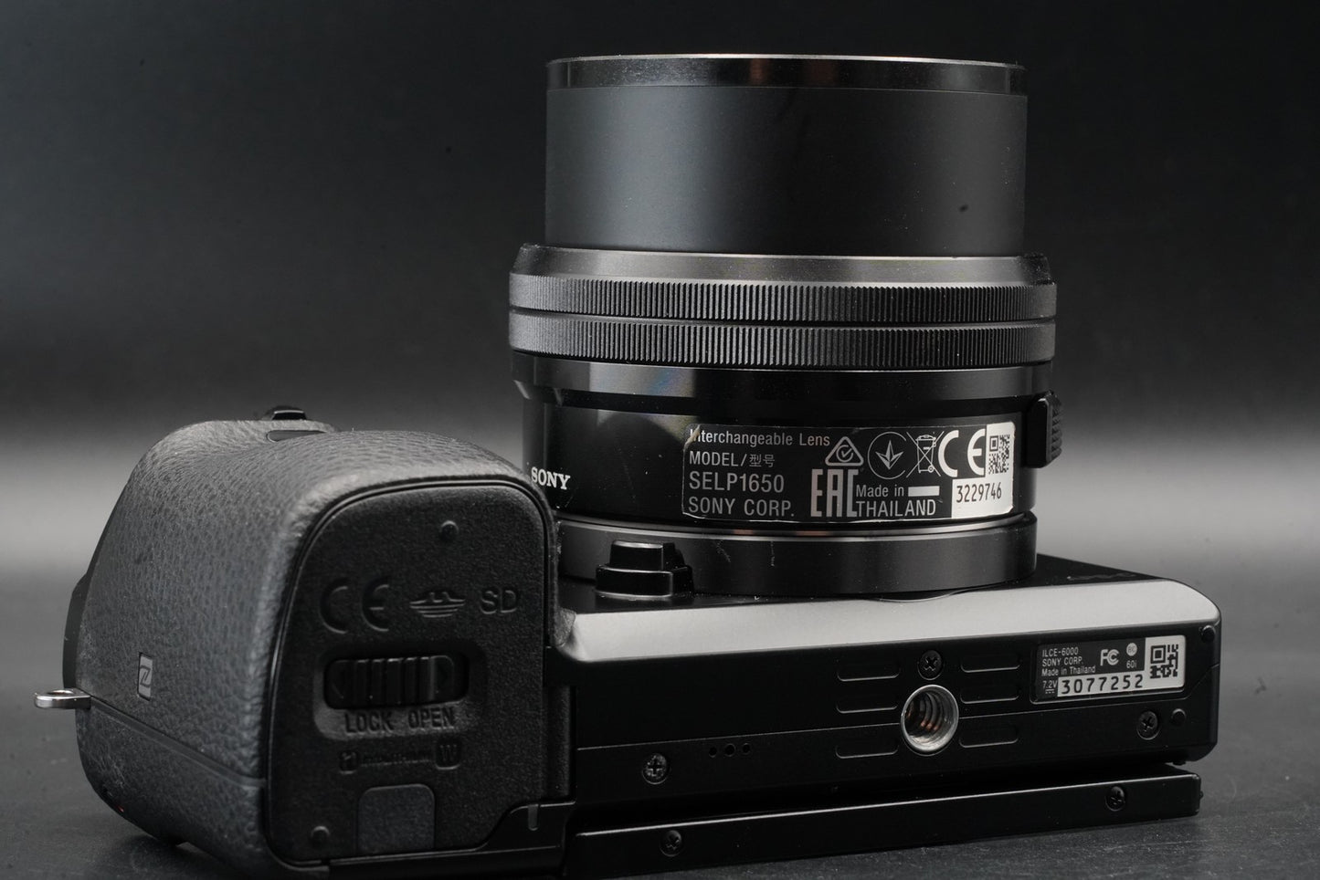 10198 cuts! Sony a6000 Digital Mirrorless Camera Black with Lens 10821