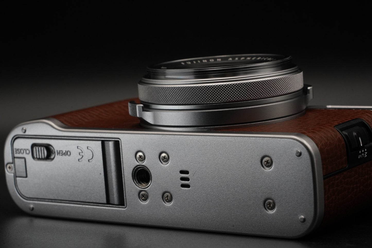 Fujifilm X100F 24.3MP Digital Camera Brown -10100 cuts- US STOCK #10892