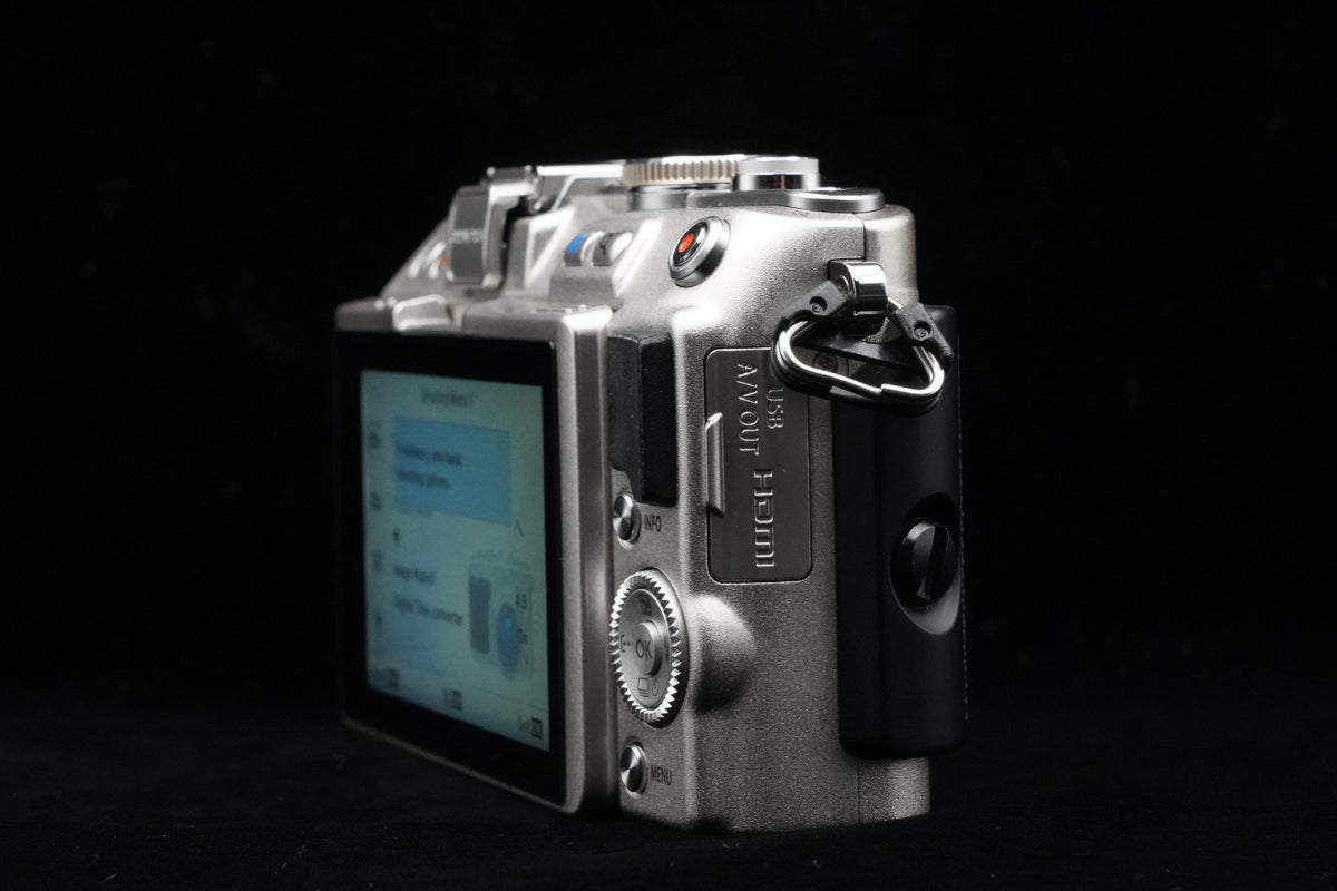 Olympus Pen E-PL5 Mirrorless Digital Camera Silver w/ Lens [] US STOCK #9645