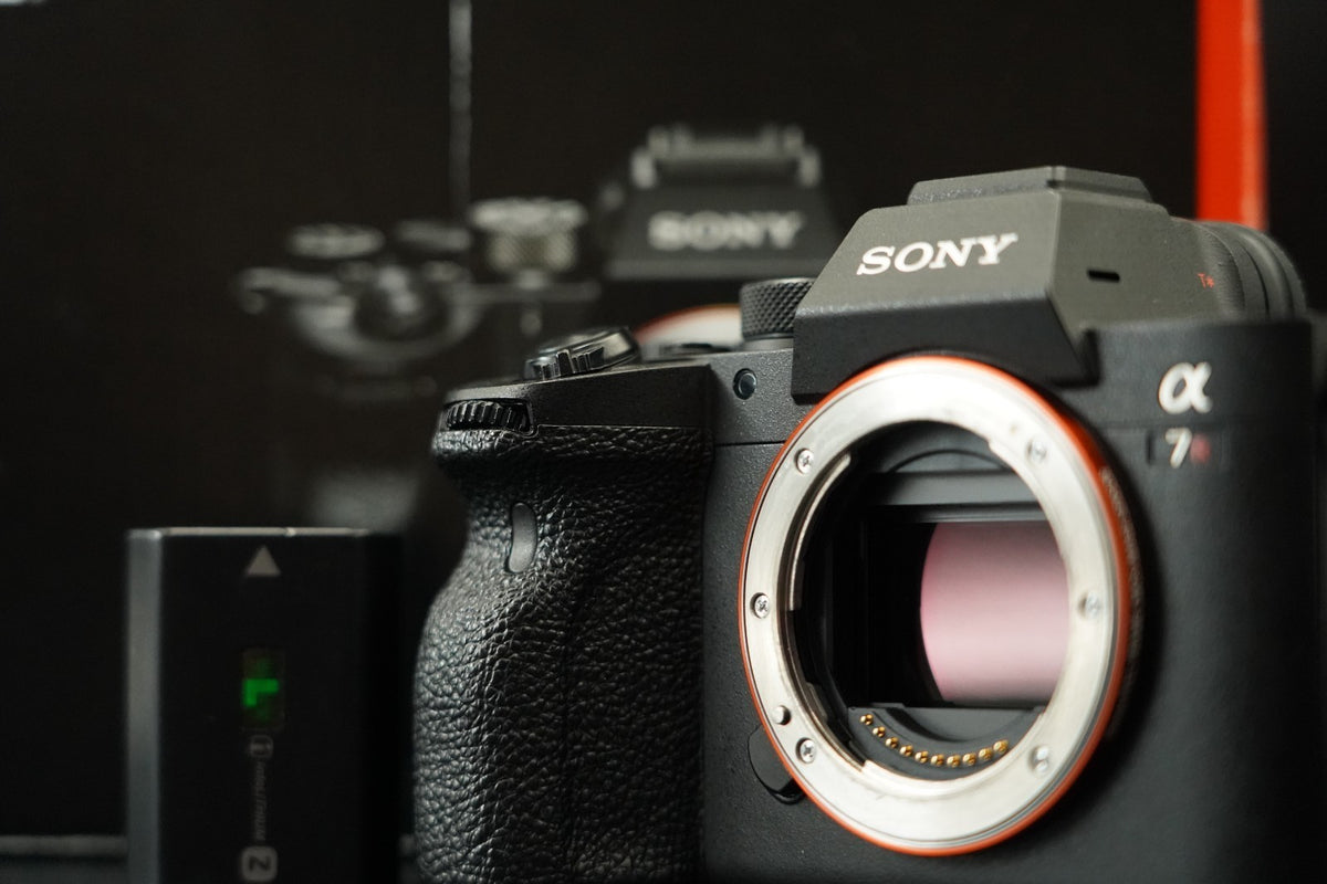 Sony A7R IV ILCE-7RM4 Spiegellose Digitalkamera Englisch OK -129937...