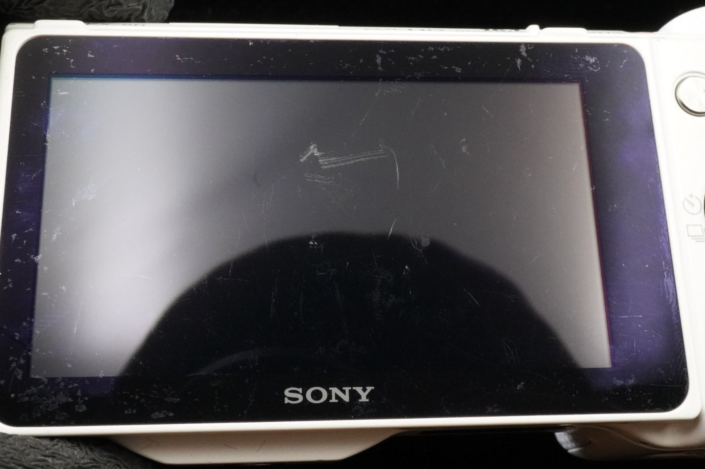 [US Duty Paid] Sony Alpha NEX-5R Mirrorless Camera Bundle with Lens White 9486