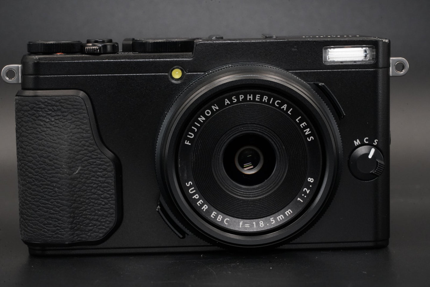 Fujifilm Fuji X70 X 70 Black 16.3MP Digital Camera US DUTY PAID 10536