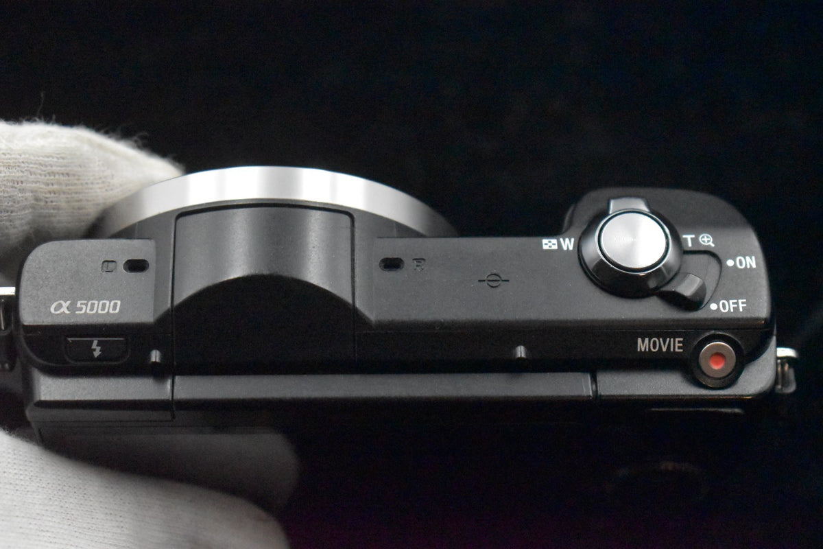 [US Duty Paid] Fotocamera digitale mirrorless Sony Alpha a5000 con...