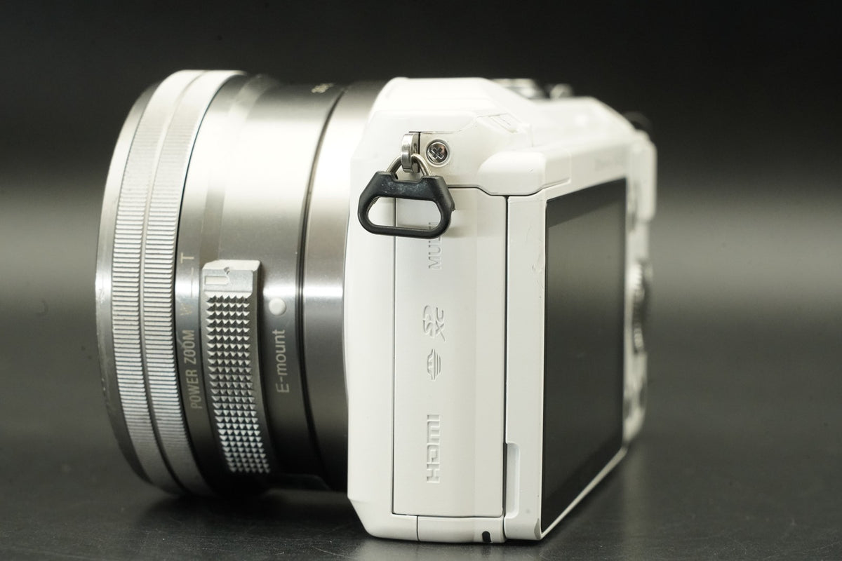 Sony a5000 Digital Camera White with 14-42mm + 55-210mm Lens -6879 cuts- #12362