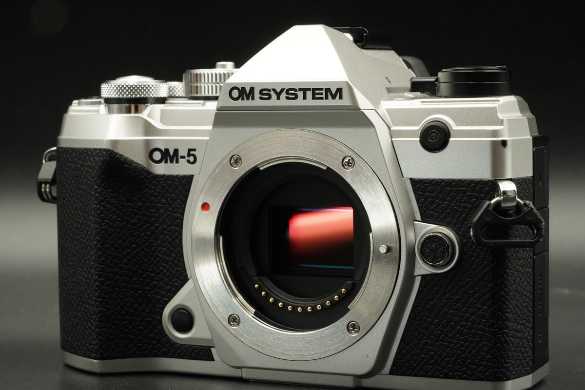 -11033 cuts- OM SYSTEM OM-5 Silver Body Only US STOCK #11467