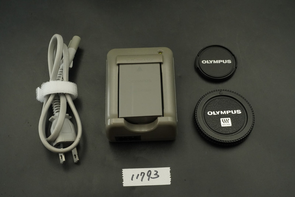 Olympus OM-D E-M10 Mirrorless Camera + 14-42mm 40-150mm -2888 cuts- #11793