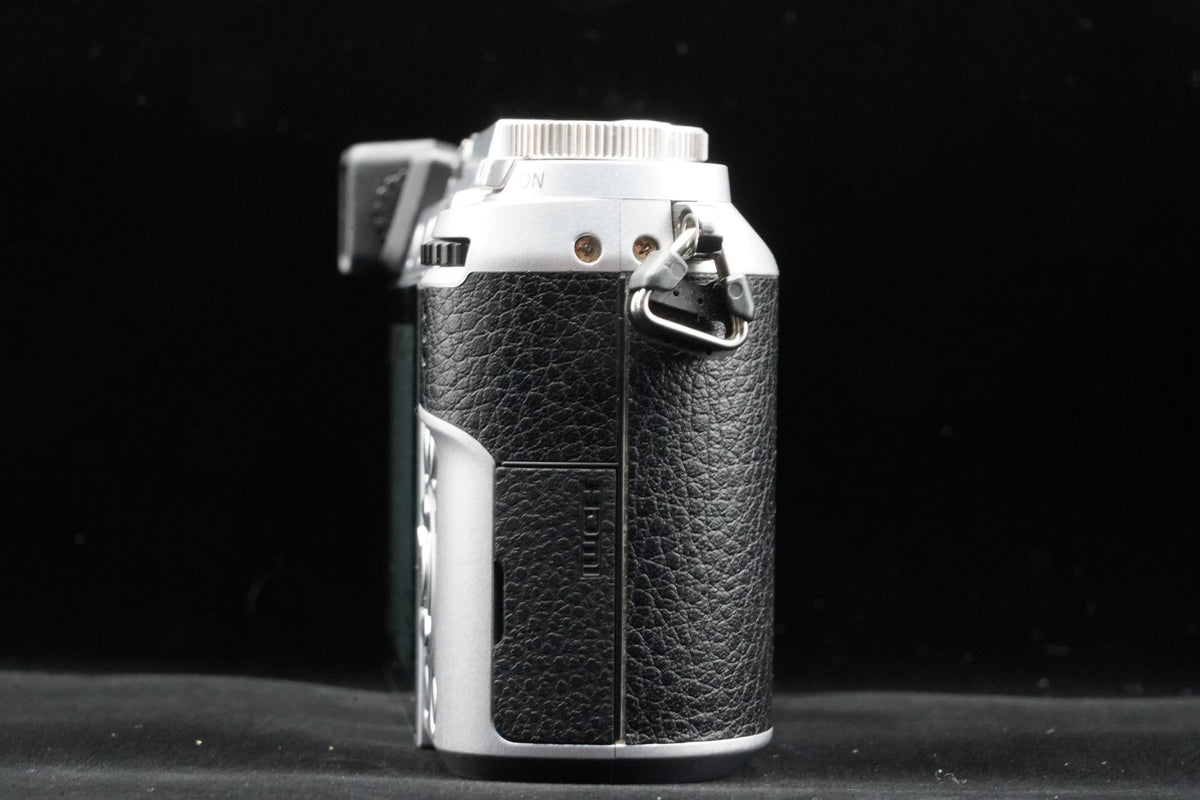 Panasonic LUMIX DMC-GX7MK2 GX85 GX80 16.0MP US STOCK #10177