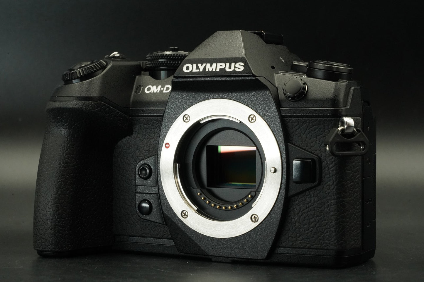 1123 cuts! Olympus OM-D E-M1 Mark II Digital Camera Black Body 11675