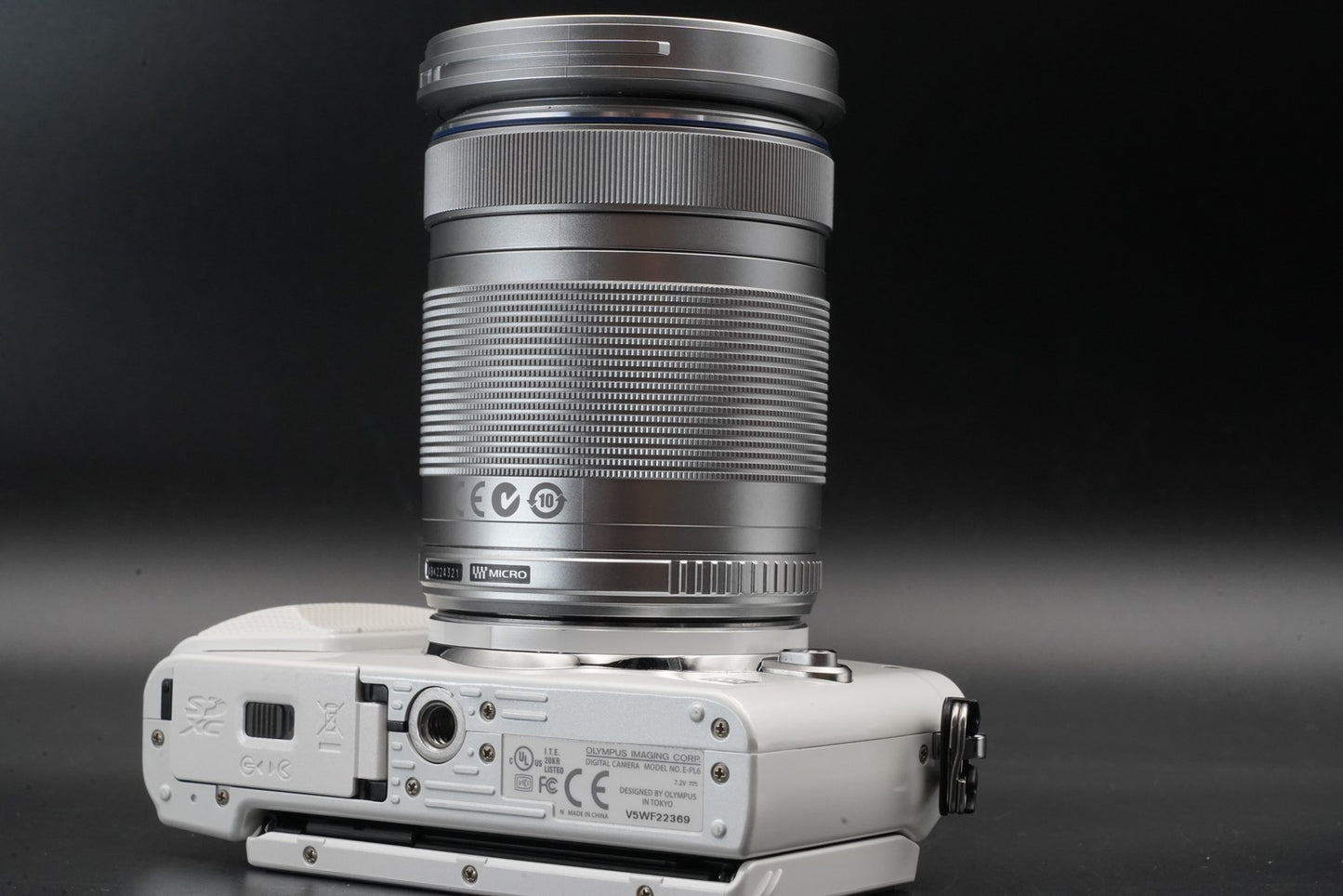 Olympus Pen Lite E-PL6 16.0MP Body White with Lens US Duty Paid 11346