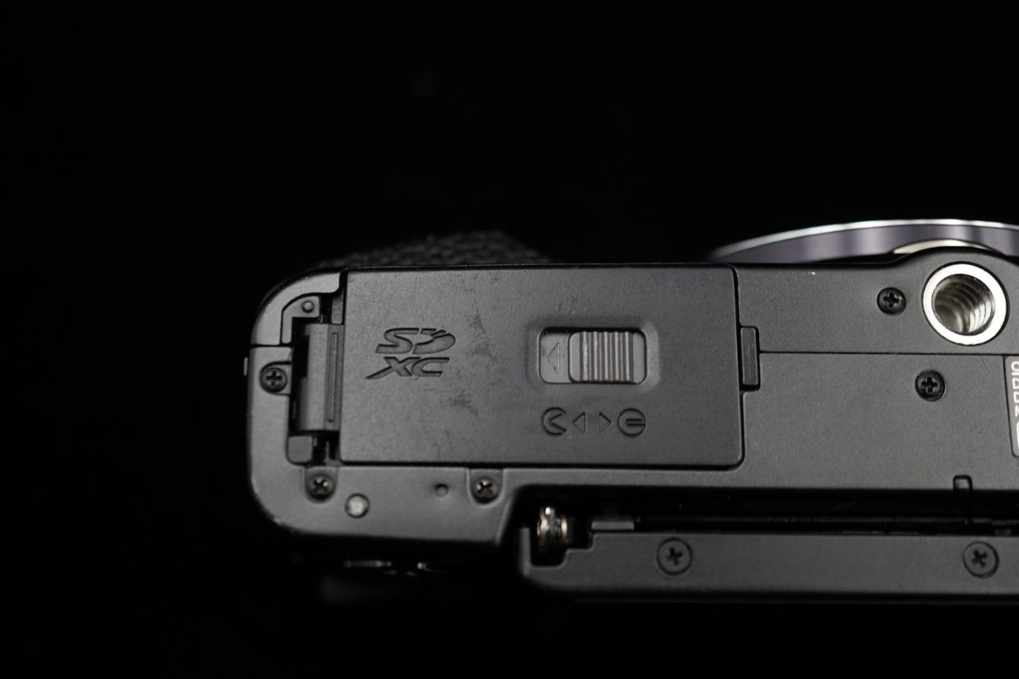 [US Duty Paid] Olympus PEN E-PL7 Digital Camera Black with Lens 9574