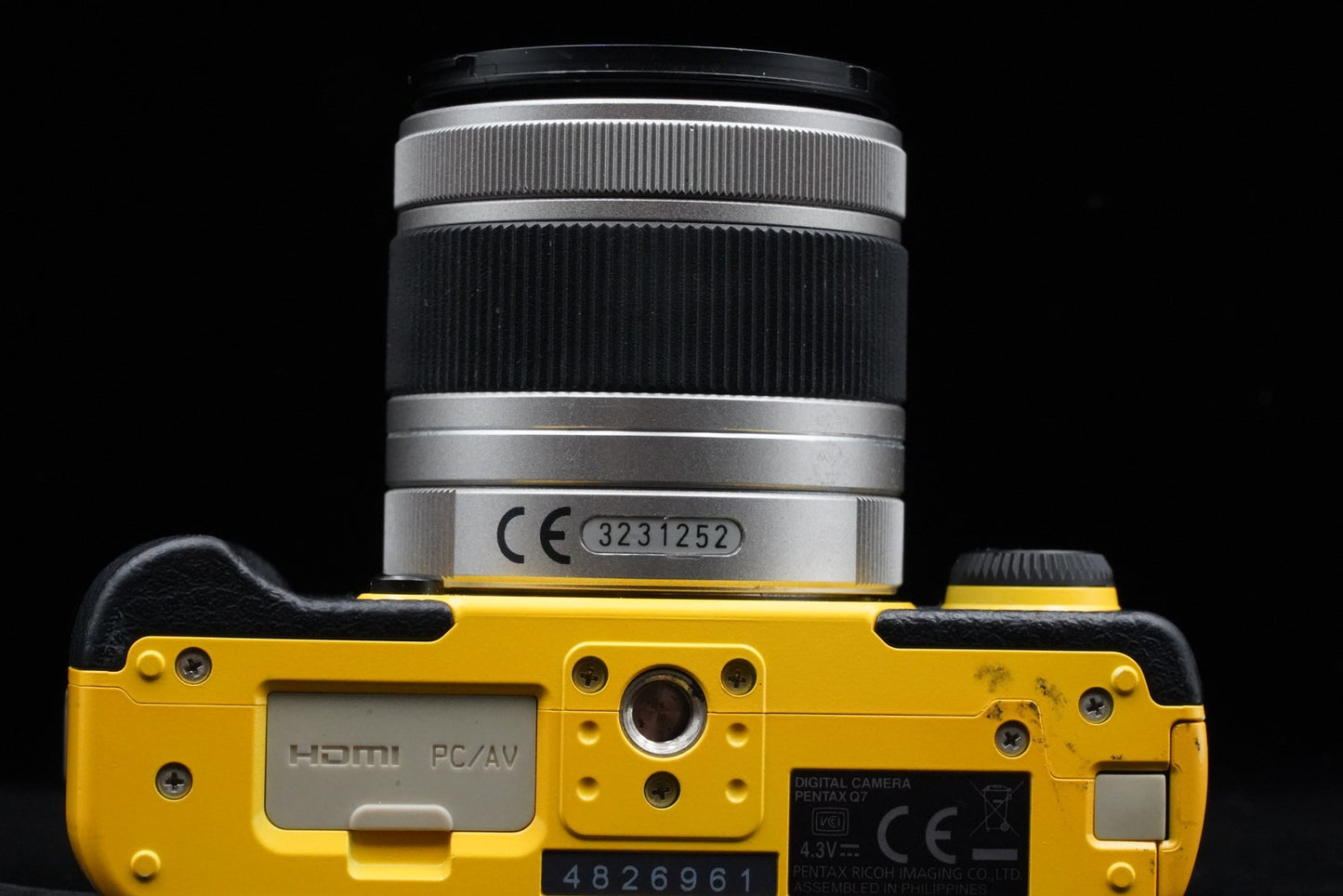 Pentax Q7 Yellow Digital Mirrorless camera with Lens US Duty Paid 10226