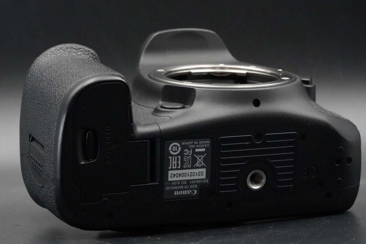 Canon EOS 7D Mark II DSLR Digital SLR Video Camera Used US Duty Paid 11043
