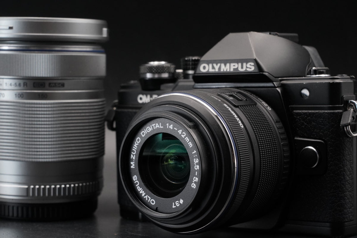 Olympus OM-D E-M10 Mark II 16.1MP Digital Camera Black w/ 2 Lens 11241-2