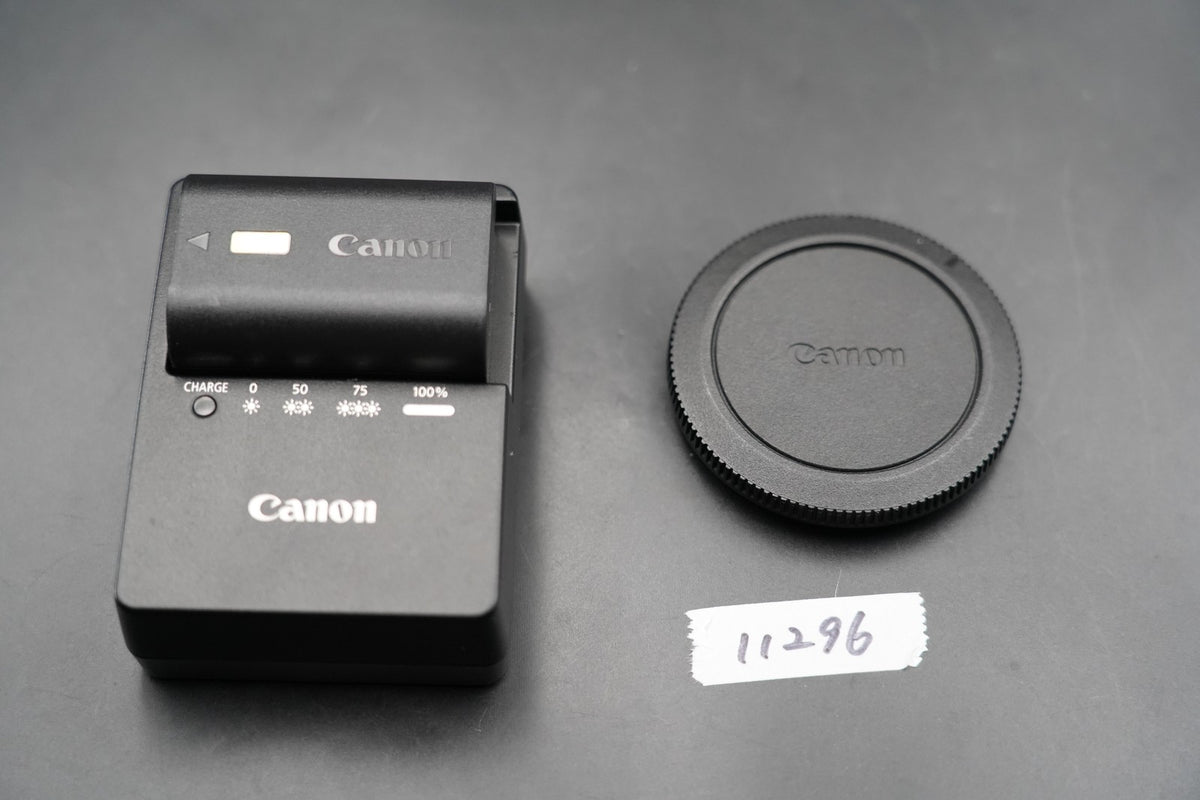 Canon EOS R7 Mirrorless Digital Camera -119K cut- #12145