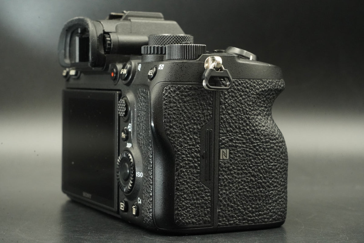 Sony A7R IV ILCE-7RM4 Mirrorless digital camera English OK -92245 cuts- #11857
