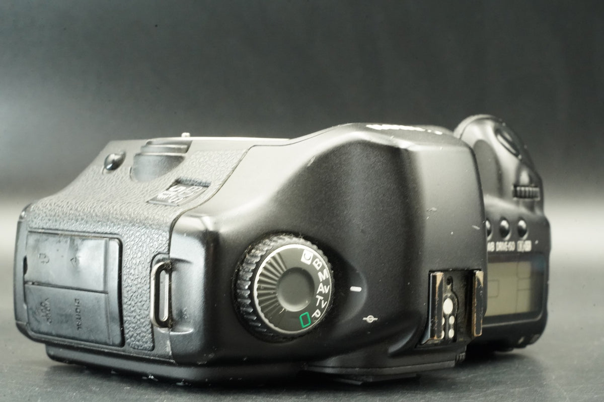 Canon EOS 5D Digital SLR Full Frame Camera Body Only US STOCK #12349