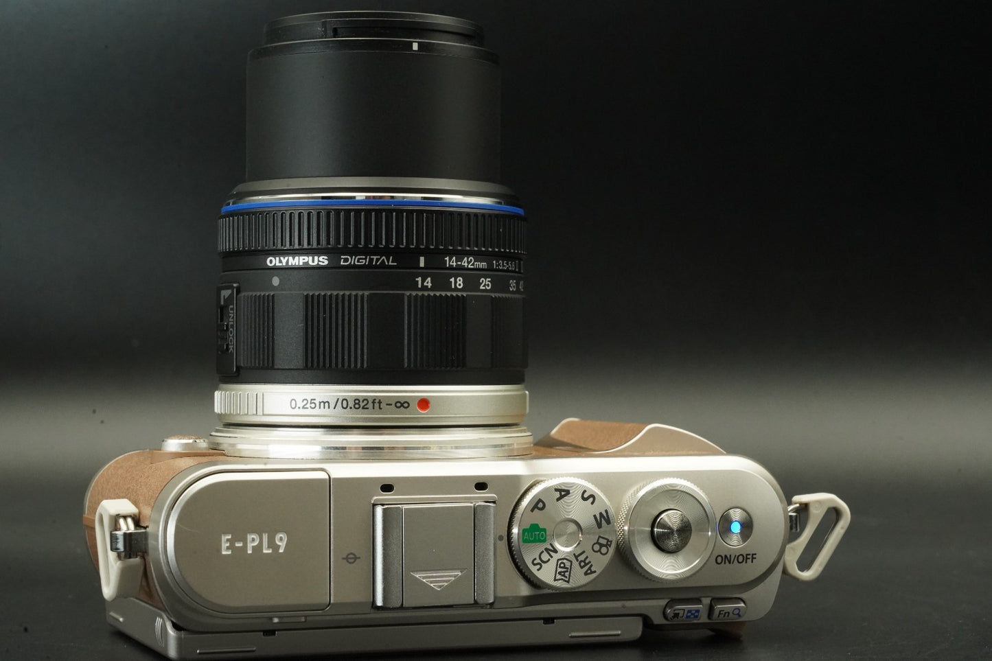 2156 cuts! OLYMPUS PEN E-PL9 Digital Camera w/ 2 Lens Brown US DUTY PAID 11572