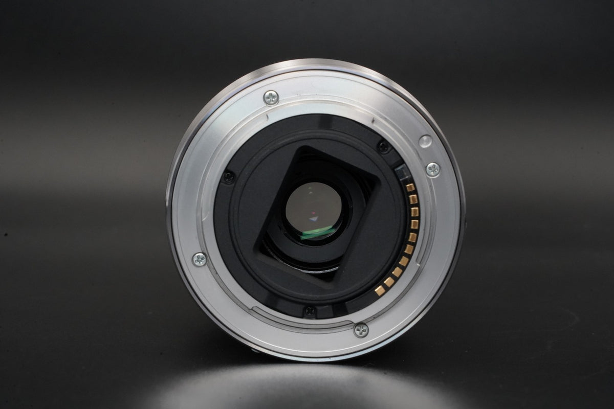 Sony Alpha A6400 Mirrorless Digital Camera with Lens Silver US STOCK #10607