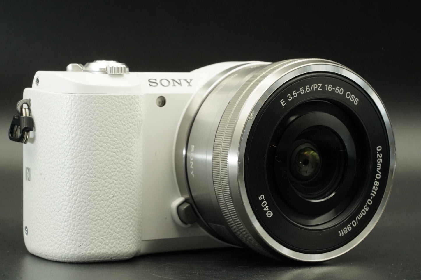 Sony Alpha a5100 Mirrorless Digital Camera White -4427 cuts- #11819