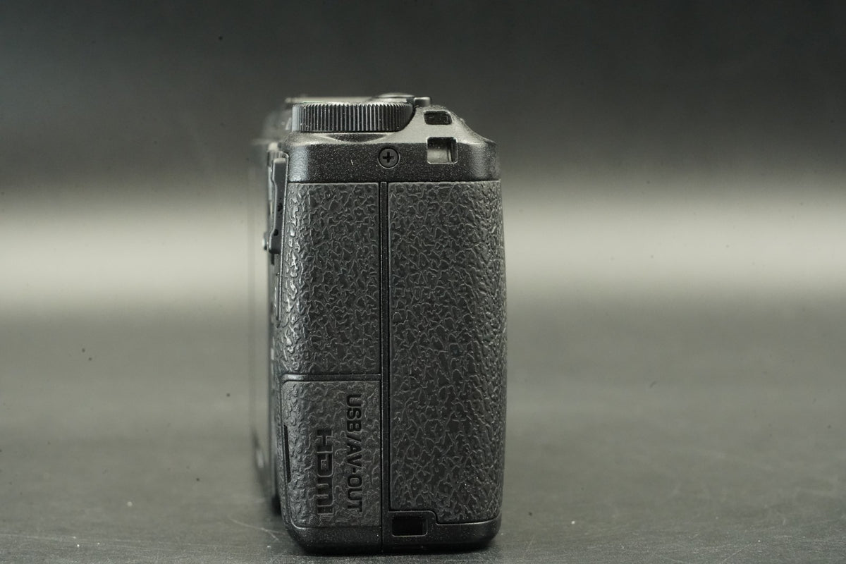 RICOH GR 16.2MP Digital Compact Camera Black -1431 cuts- #12476