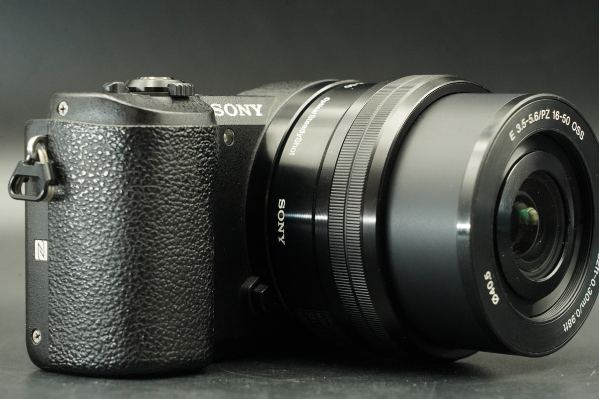 Sony Alpha a5100 Mirrorless Digital Camera w/ Lens Black -45722 cuts- #11838