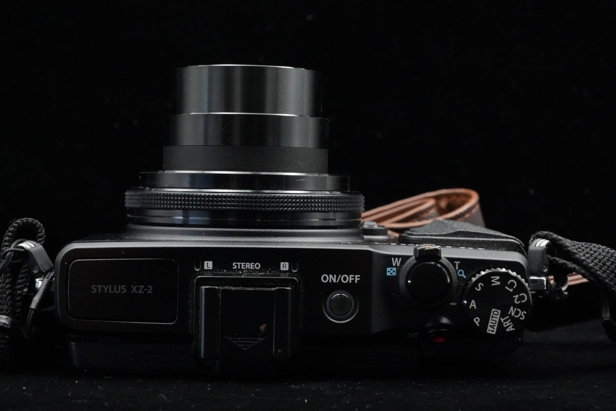 Olympus STYLUS XZ-2 Point and Shoot Digital Camera Black [] US STOCK #9538