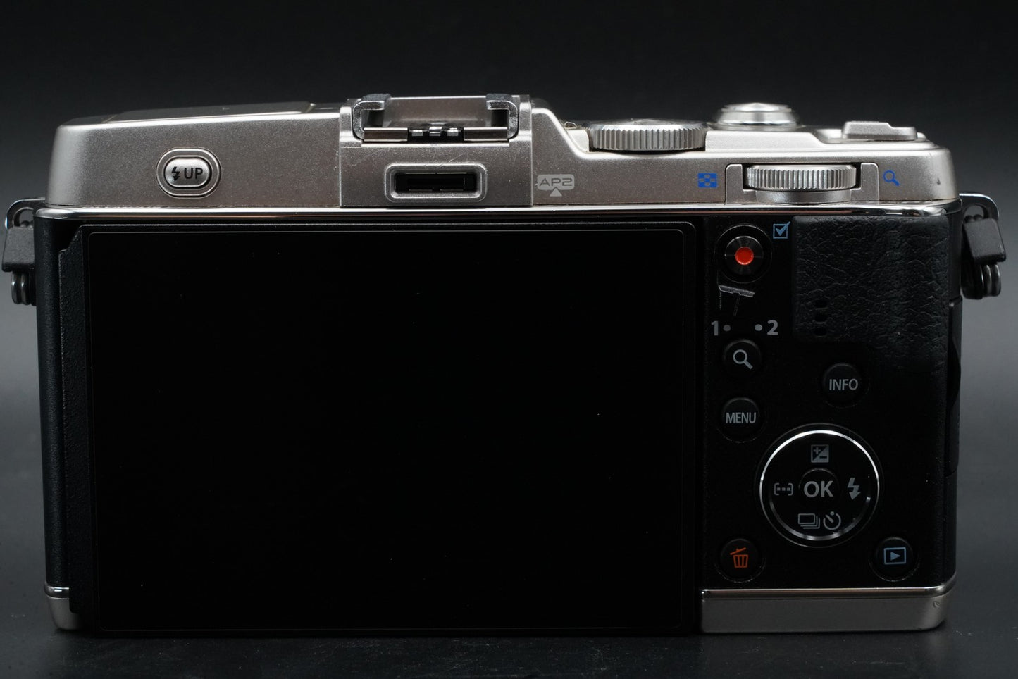 Olympus PEN E-P5 Silver Body Wifi Digital Camera Japan US Duty Paid 10762