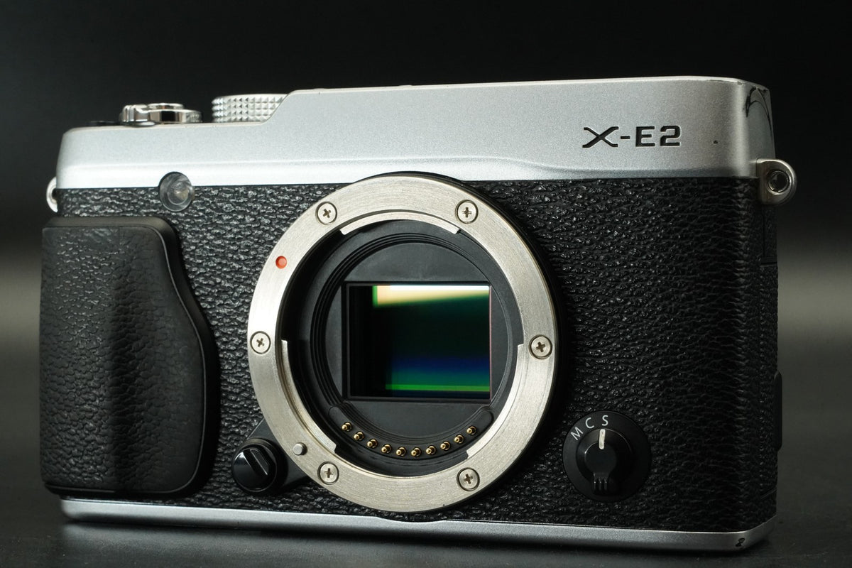 Fujifilm X-E2 Spiegellose Digitalkamera Silber Gebraucht #11976