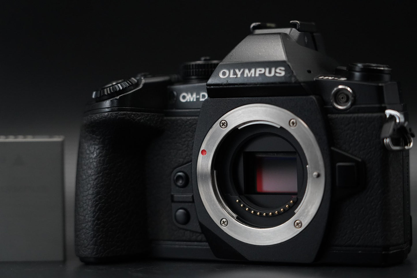 Olympus OM-D E-M1 Digital Camera Black Body From JAPAN US Duty Paid 10640