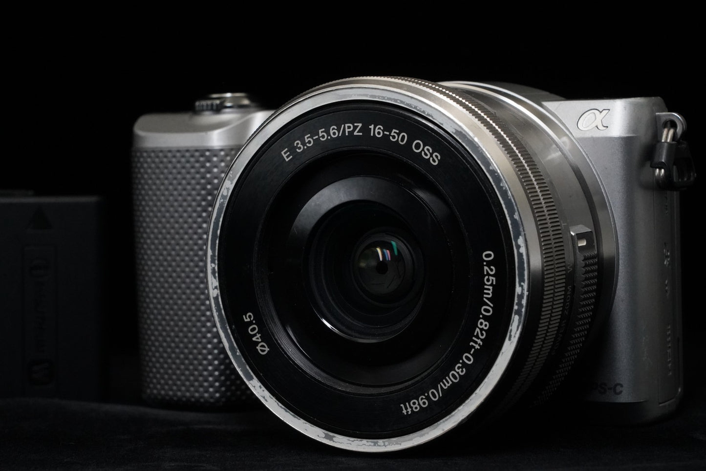Sony Alpha a5000 Mirrorless Digital Camera with Lens Silver US Duty Paid 10238