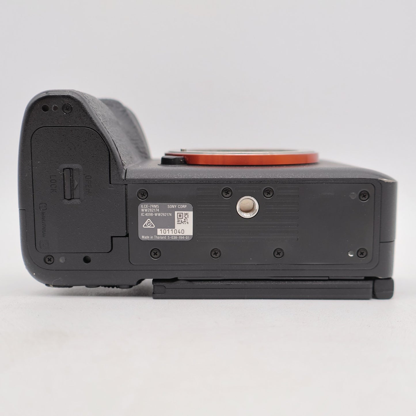Sony A7R V ILCE-7RM5 Mirrorless Digital Camera US DUTY PAID 42714 Shots　R0178
