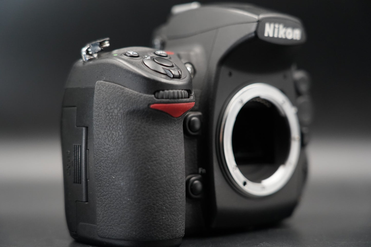Nikon D700 12.1 MP DSLR Digital Video Camera Used US Duty Paid 11424