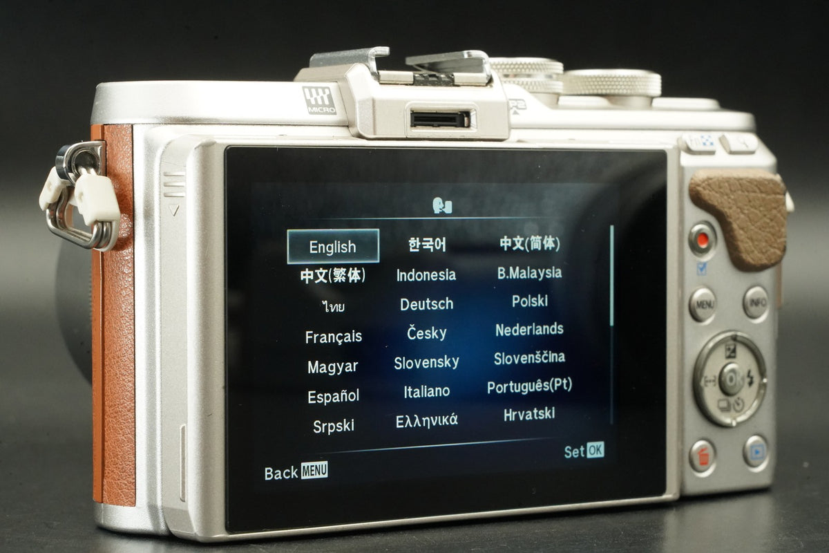 Olympus E-PL8 marrone con 2 obiettivi fotocamera digitale mirrorless US STOCK...
