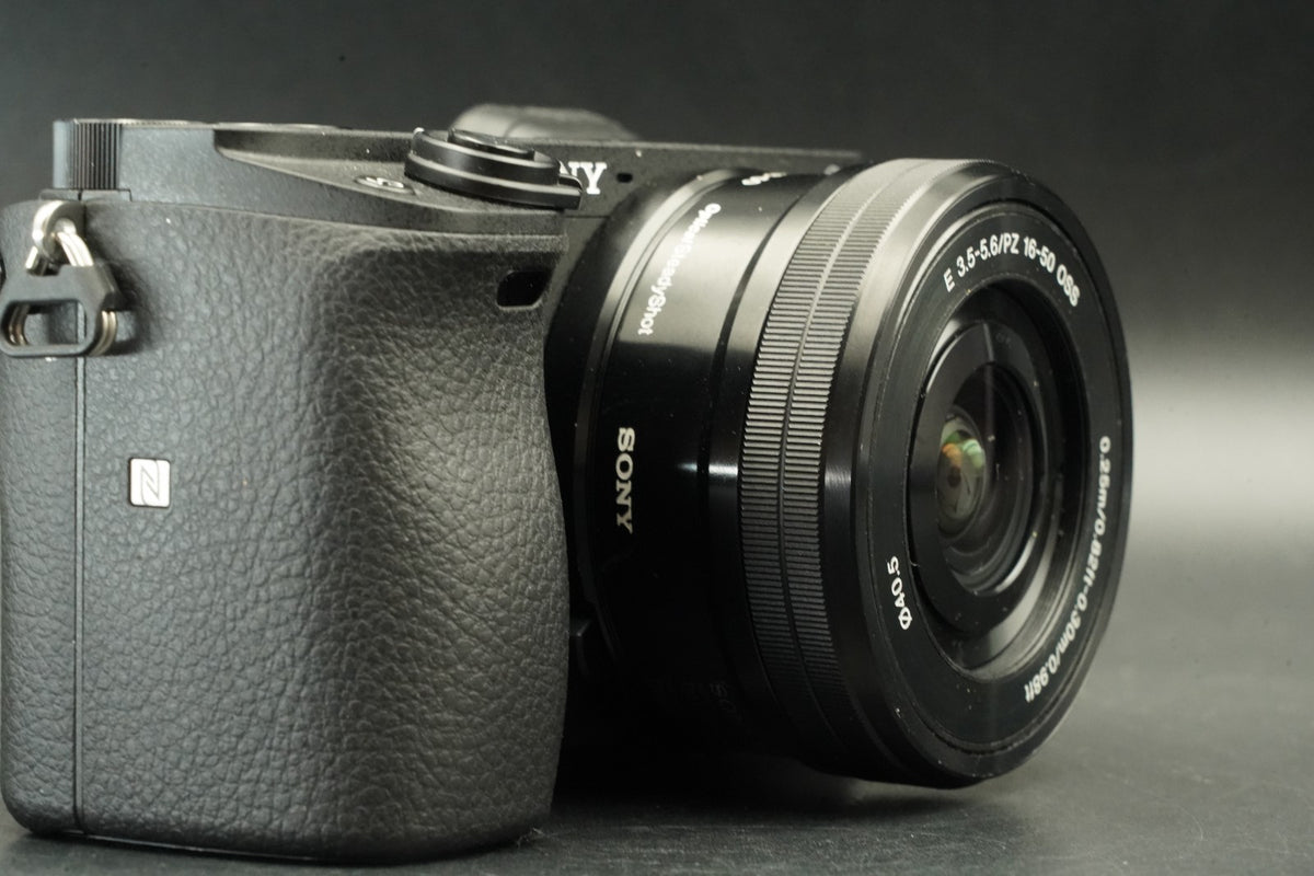 Sony A6400 Digital Camera Black w/ 16-50mm Lens -486 cuts- #12528