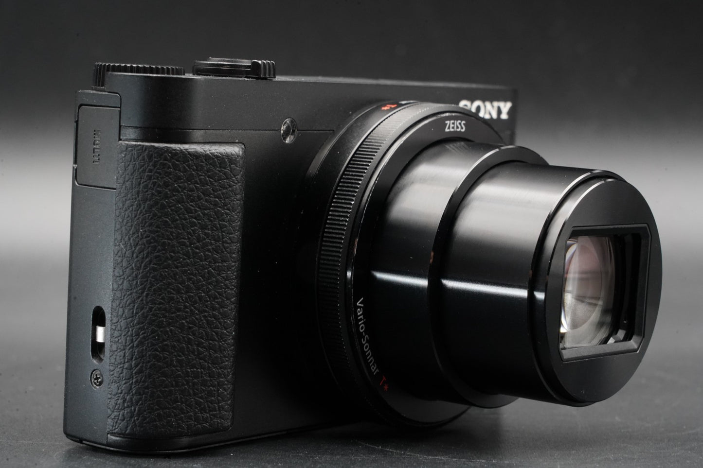 [US DUTY PAID] Sony Cyber-shot DSC-HX99 18.1MP Digital Camera Black 11164
