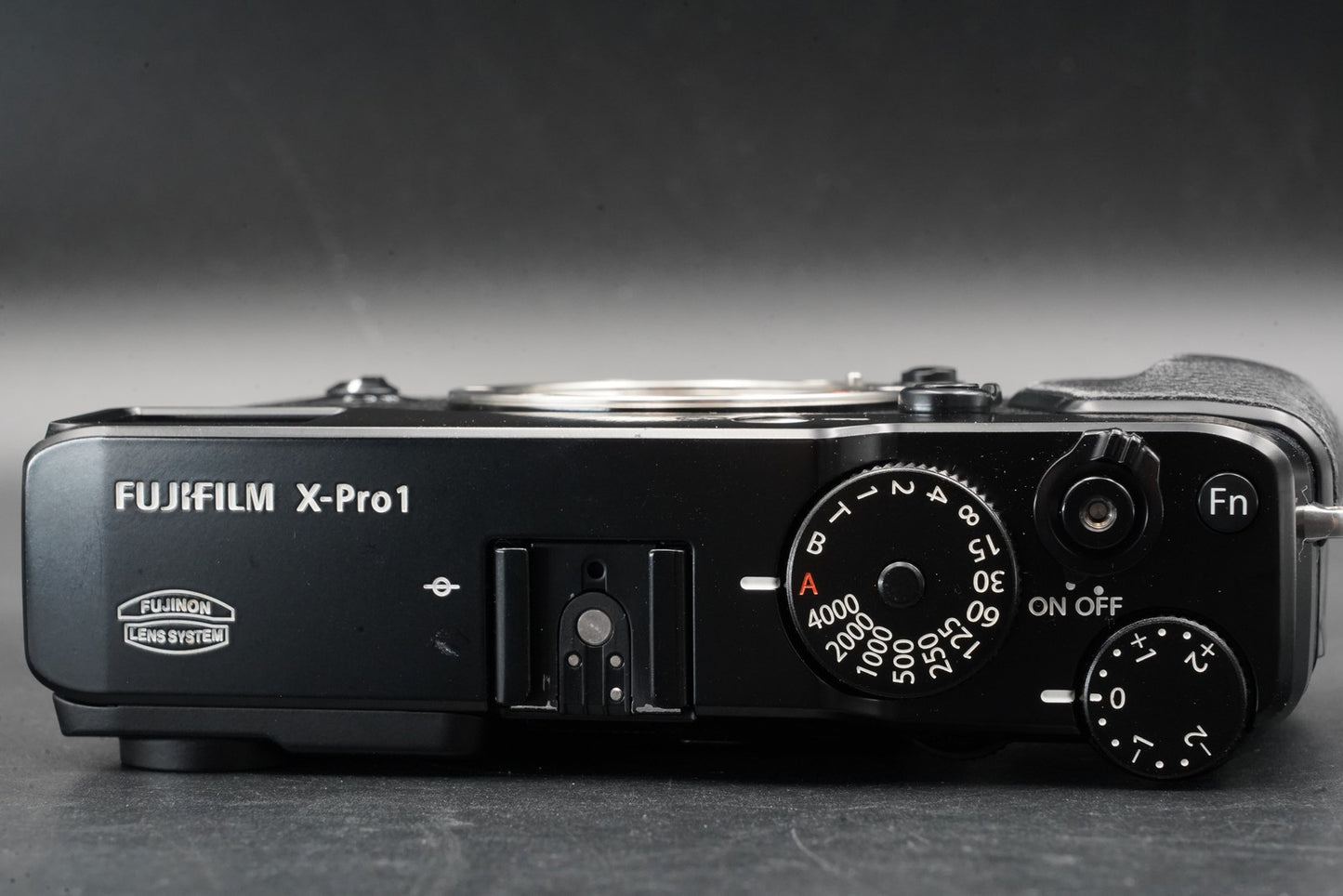Fujifilm X-Pro1 Mirrorless Digital Camera Black US Duty Paid 11402