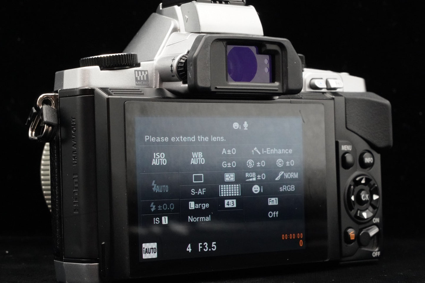 [US Duty Paid] Olympus OMD E-M5 Mirrorless Digital Camera w/ Lens Silver 9719