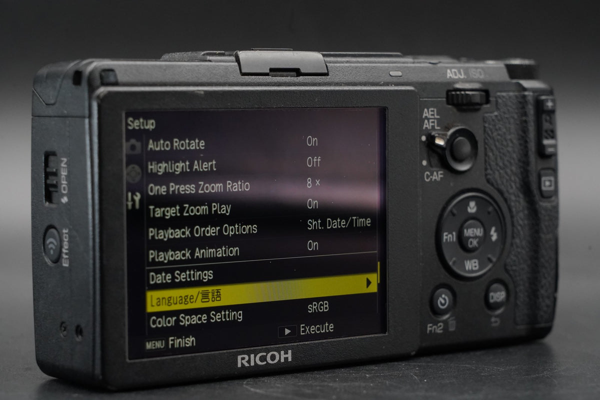 RICOH GR II 16.2 MP Compact Digital Video Camera -45900 cuts- #12147