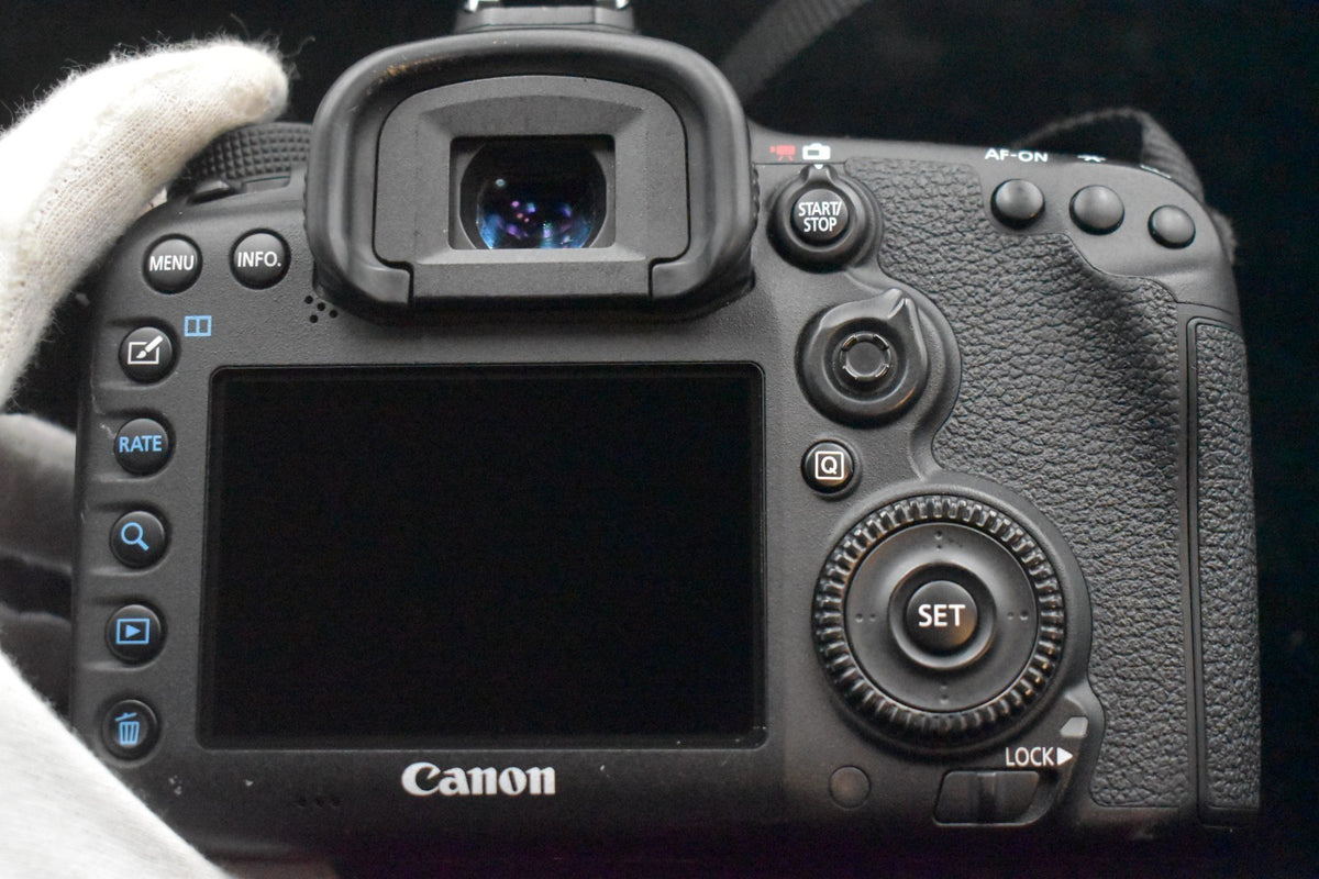 [US Duty Paid] Canon EOS 7D Mark II DSLR Digital SLR Video Camera Used 8910