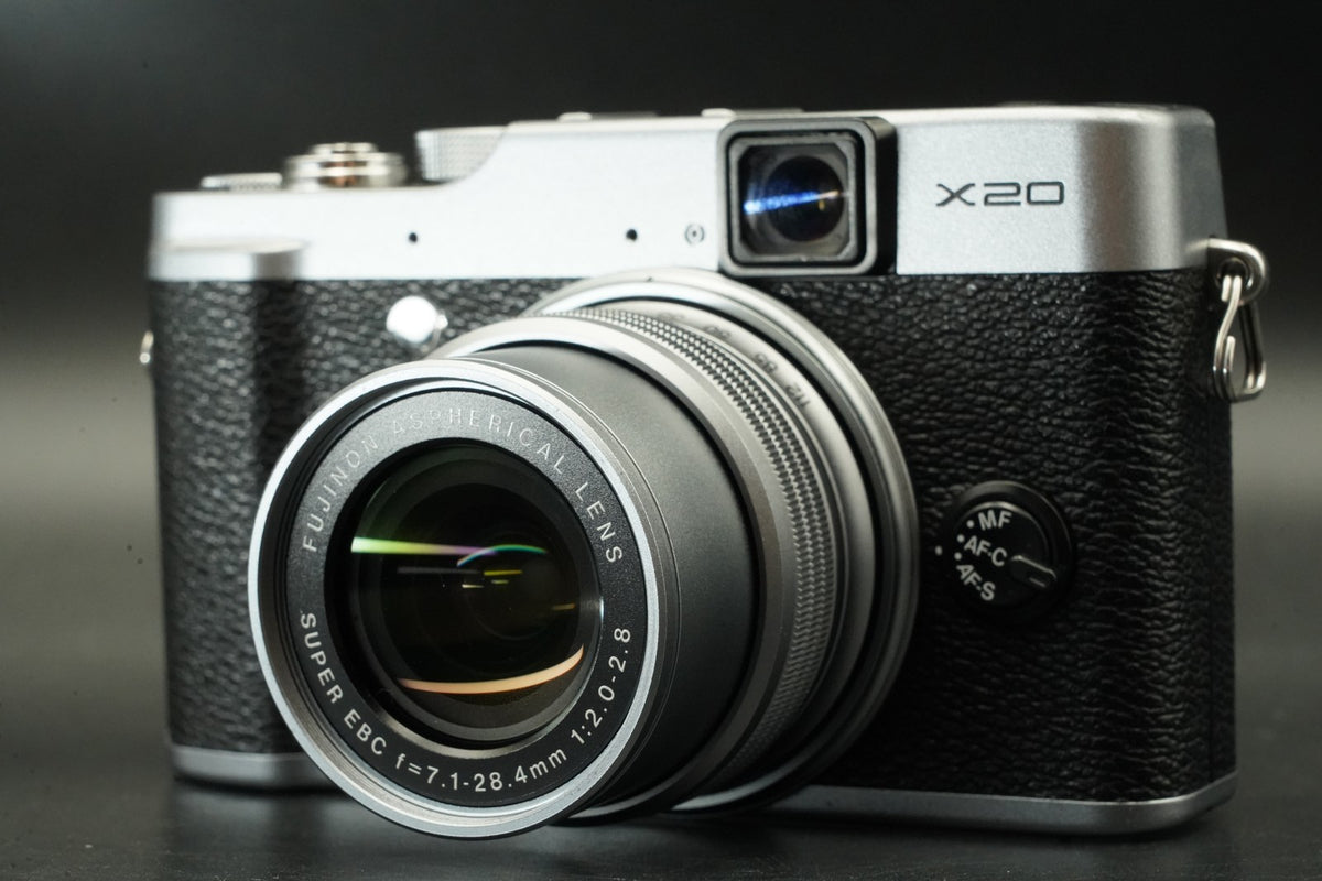 Fujifilm Fuji X Series X20 12.0MP Digital Camera Silver #11958