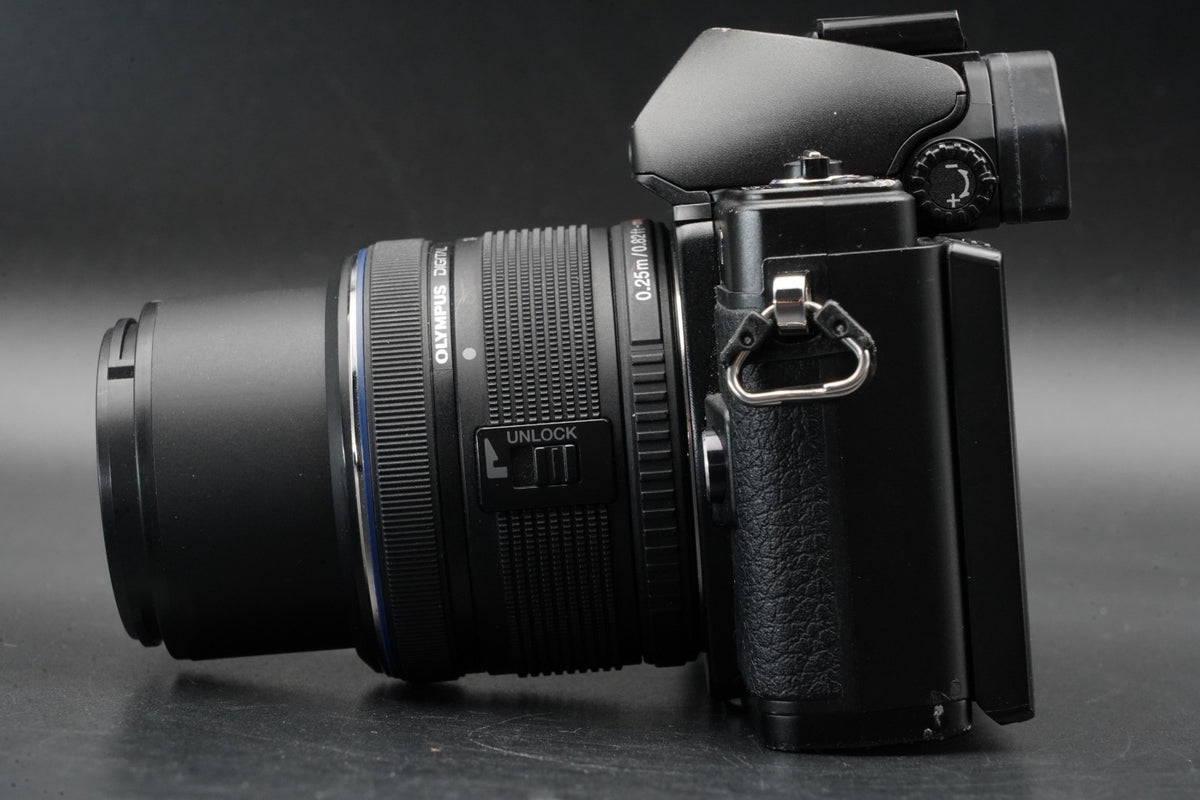 Olympus OM-D E-M10 Mark II 16.1MP Digital Camera Black w/ 2 Lens 11241-2
