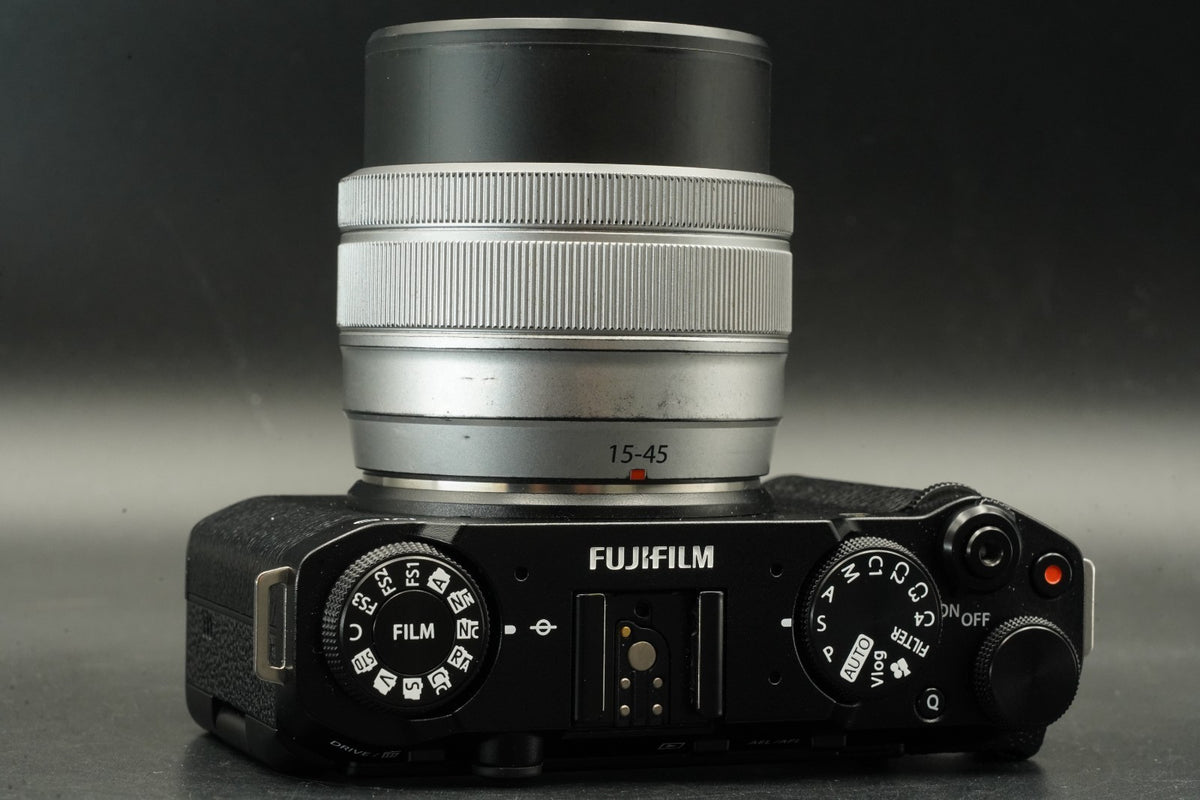 Fotocamera Fujifilm X-M5 nera con XC 15-45 mm dal Giappone -2248 tagli - #11463