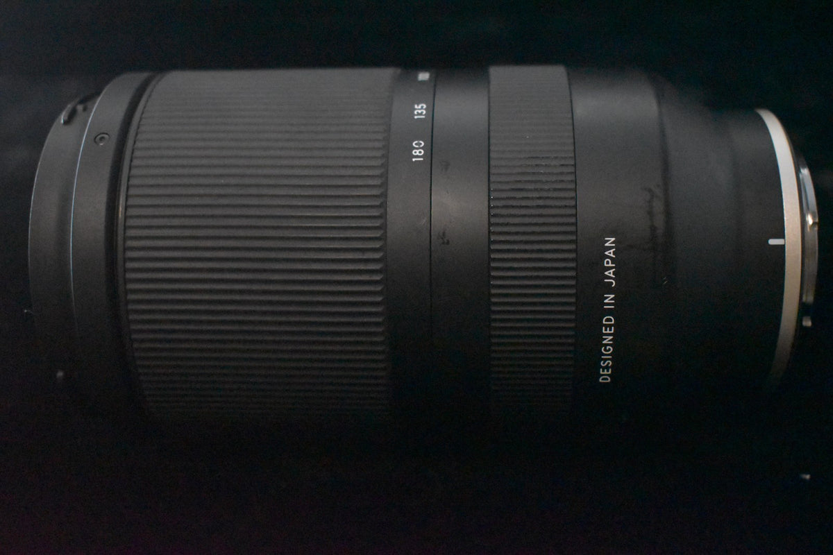 [US Duty Paid] Lente Tamron 70-180 mm f/2,8 Di III VXD para Sony E Mount 7732