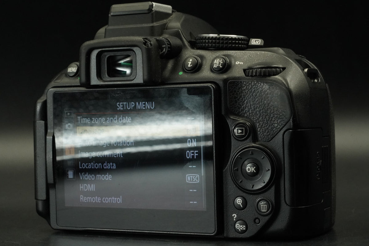 Nikon D5300 AF-S 18-55mm + 55-300mm Lens -147K cuts- US STOCK #12230