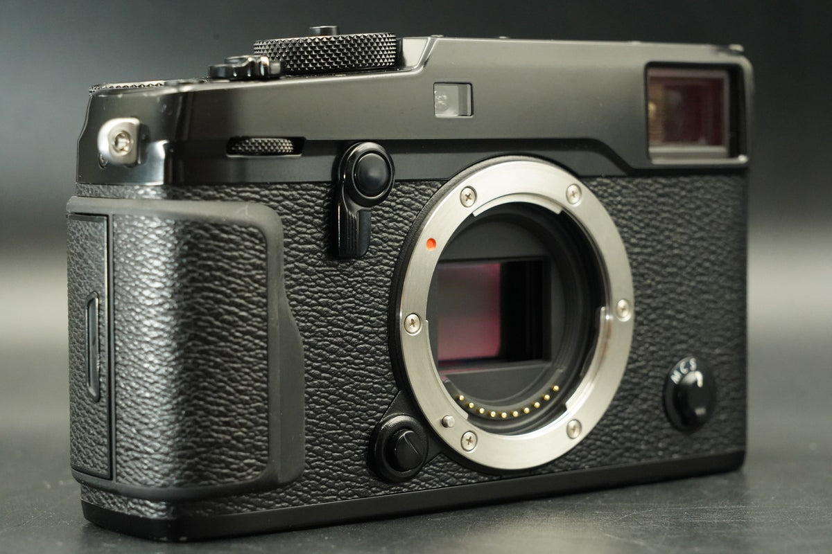 Fujifilm X-Pro2 24.3MP Mirrorless Digital Camera Body Black -1001 cuts- #12158