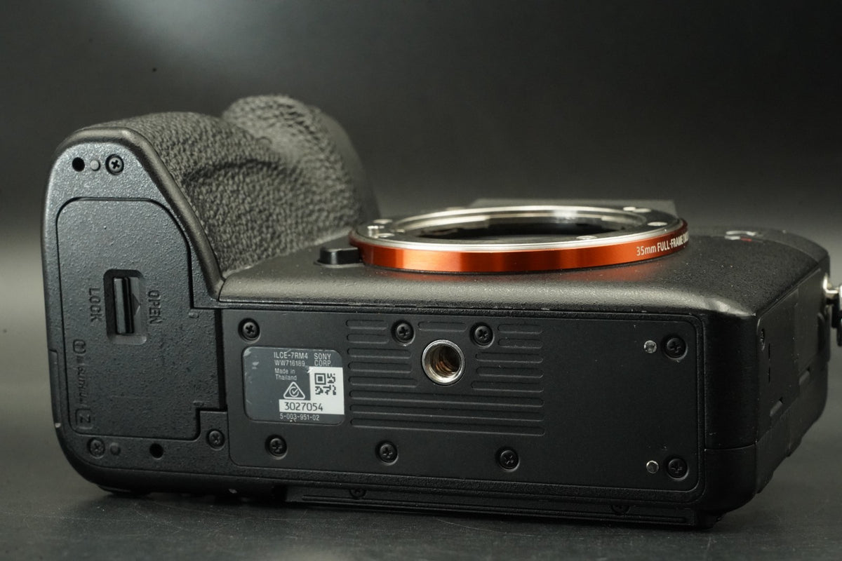 Sony A7R IV ILCE-7RM4 Mirrorless digital camera English OK -92245 cuts- #11857