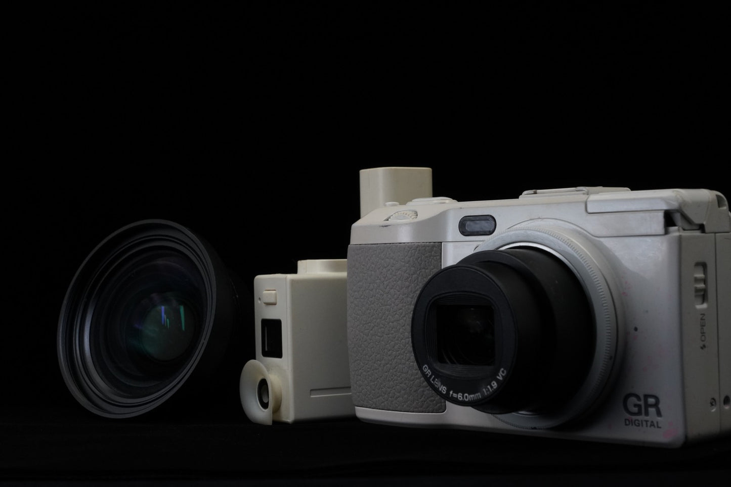 Ricoh GR Digital IV 10.4MP Digital Camera White US Duty Paid 10178