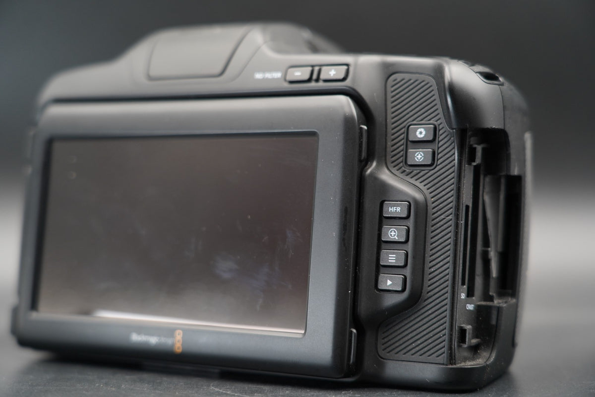 Blackmagic Pocket Cinema Camera 6K CINECAM60KLFL Canon EF Mount #10994