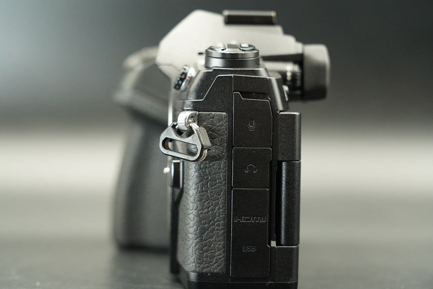 12592 cuts! Olympus OM-D E-M1 Mark II Digital Camera Black Body 11673