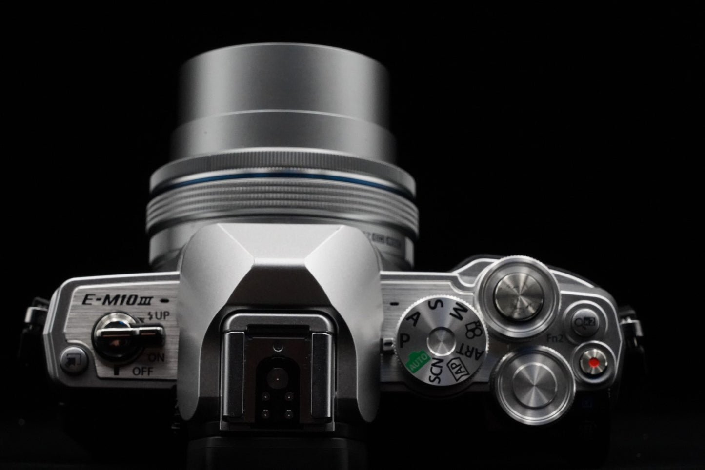 Olympus OM-D E-M10 Mark III Silver w/ 14-42mm + 40-150mm Lens Silver 10287